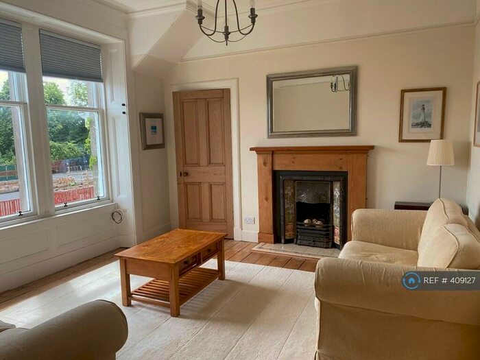 1 Bedroom Flat To Rent In School Road, Helensburgh, G84