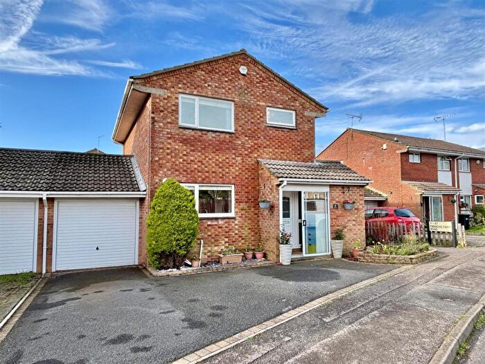3 Bedroom Detached House For Sale In Frenchs Farm Road, Upton, BH16
