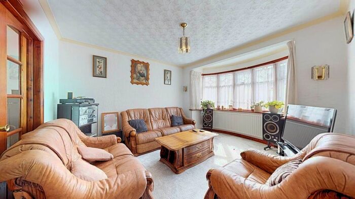 6 Bedroom Semi-Detached House To Rent In Alderwick Drive, Hounslow, TW3
