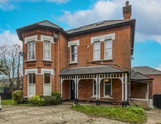 1 Bedroom Flat To Rent In Beulah Hill, London, SE19