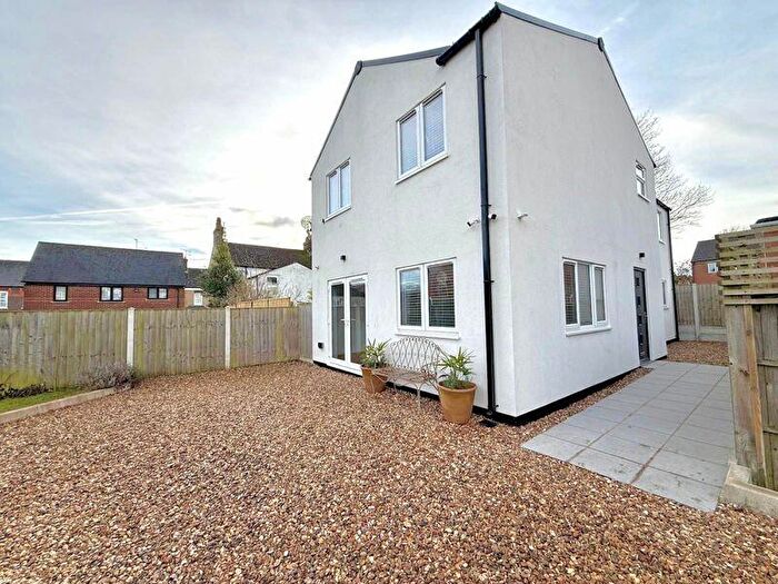3 Bedroom Detached House For Sale In Chiltern Road, Dunstable, LU6