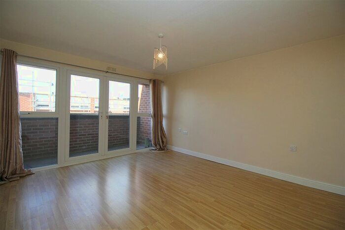 1 Bedroom Flat To Rent In Knightthorpe Court, Burns Road, Loughborough, LE11