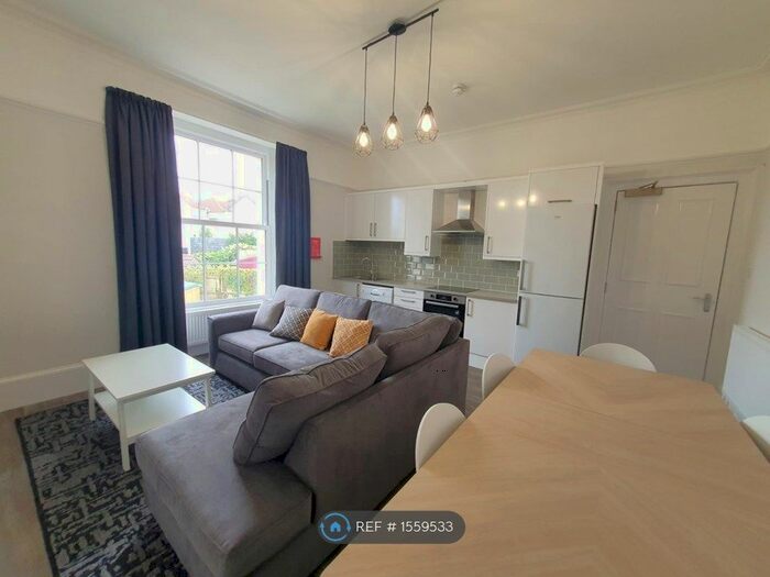 6 Bedroom Semi-Detached House To Rent In Cotham, Bristol, BS6