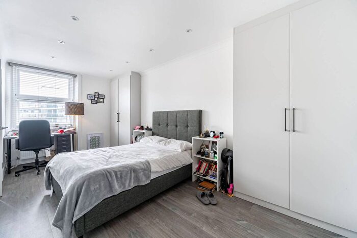 2 Bedroom Flat To Rent In Craven Terrace, Bayswater, London, W2