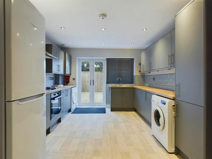 5 Bedroom Semi-Detached House To Rent In Claverham Road, Fishponds, Bristol, BS16