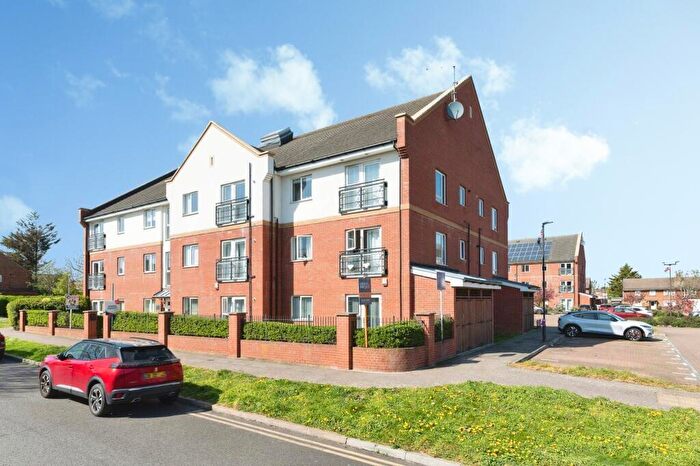 1 Bedroom Flat For Sale In Powell Road, Basildon, SS15