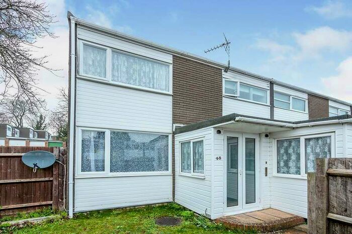 3 Bedroom End Of Terrace House To Rent In Packenham Road, Basingstoke, Hampshire, RG21