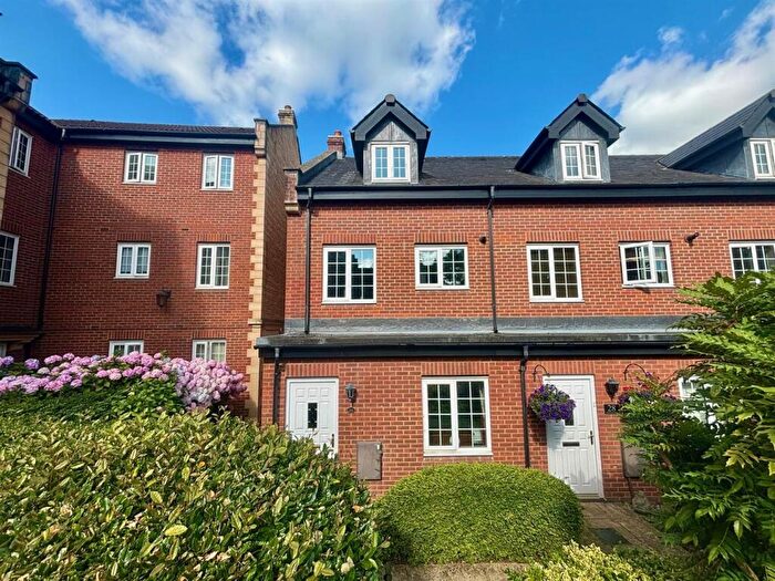 2 Bedroom Flat To Rent In Louise Rayner Place, Chippenham, SN15