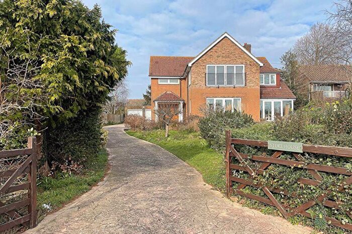4 Bedroom Detached House For Sale In Little Anglesey Road, Alverstoke, PO12