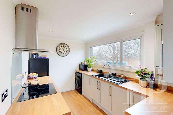 3 Bedroom Terraced House For Sale In Selsey Road, Crawley, RH11