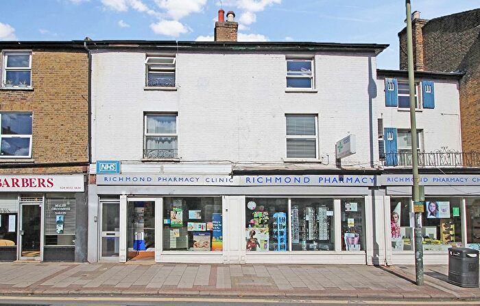 1 Bedroom Flat To Rent In Sheen Road, Richmond, TW9