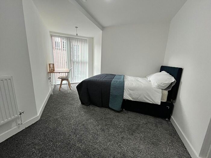 10 Bedroom Flat To Rent In Camden Street, Liverpool, Merseyside, L3