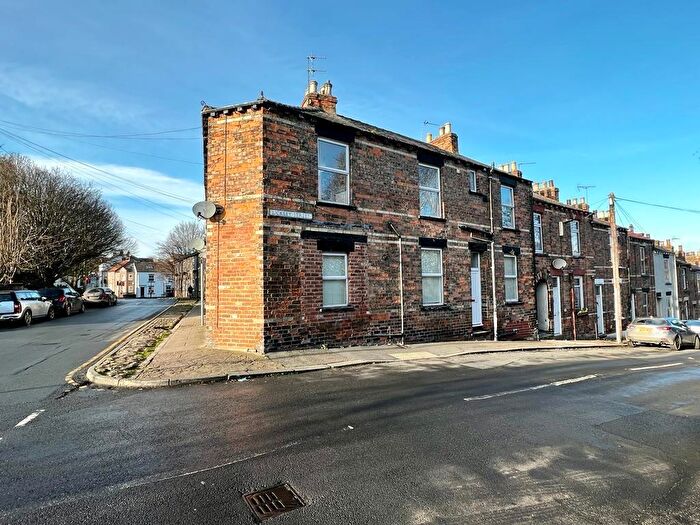 2 Bedroom Flat To Rent In Priest Lane, Ripon, North Yorkshire, HG4