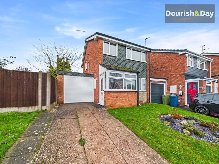 3 Bedroom Link Detached House For Sale In Beton Way, Stafford, ST16