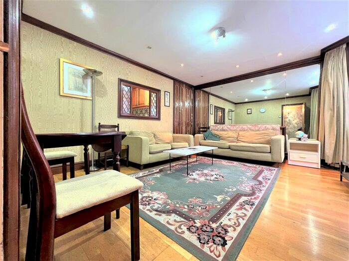 2 Bedroom Flat To Rent In Avonmore Road, London, W14