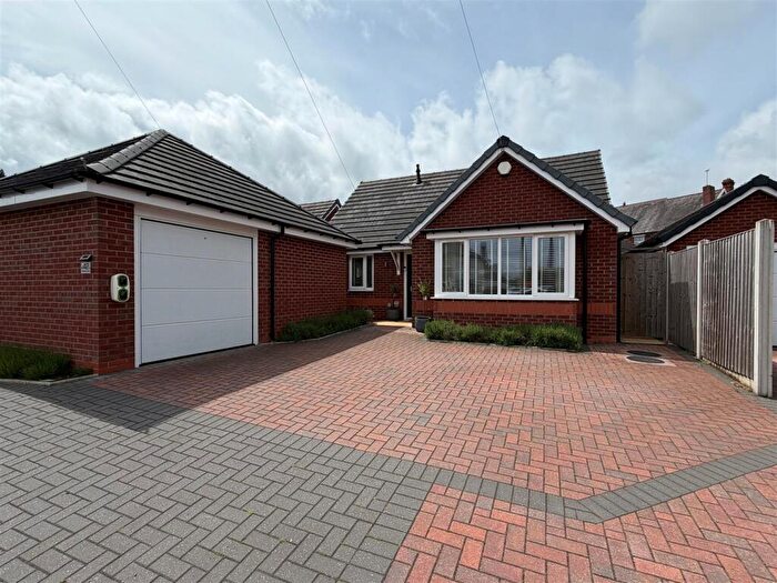 2 Bedroom Detached Bungalow For Sale In Masters Lane, Halesowen, B62