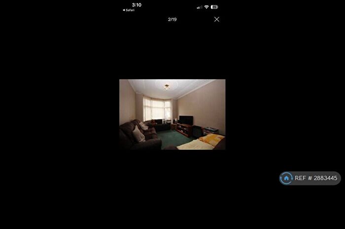 3 Bedroom End Of Terrace House To Rent In Gratton Road, Bedford, MK40