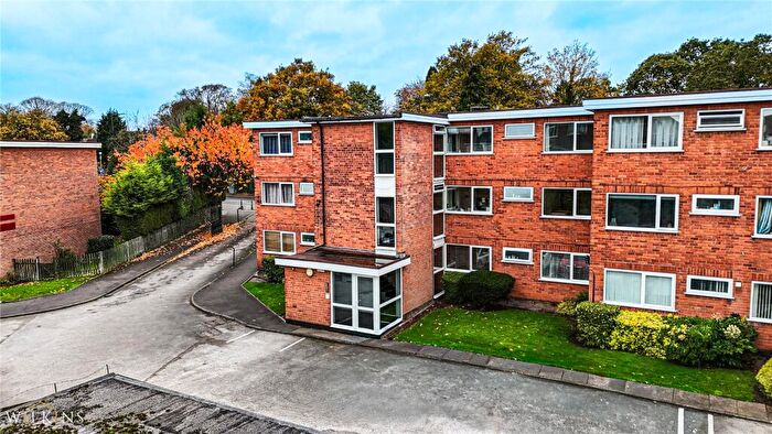 2 Bedroom Apartment For Sale In Lichfield Road, Sutton Coldfield, West Midlands, B74