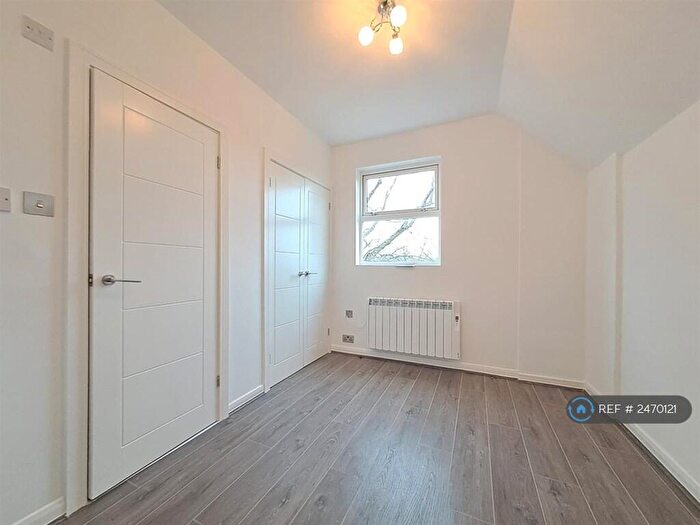 1 Bedroom Flat To Rent In Laburnham Road, Maidenhead, SL6