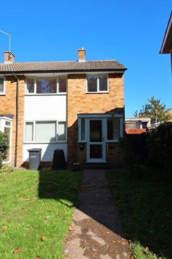 3 Bedroom Semi Detached House To Rent In Durndale Lane, Northfleet, Gravesend, - Bedroom Semi Detached House, DA11