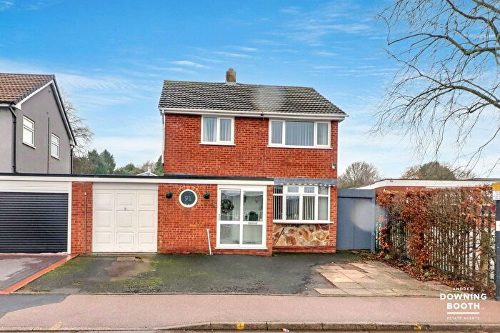 3 Bedroom Link Detached House For Sale In Gilpin Crescent, Pelsall, Walsall, WS3