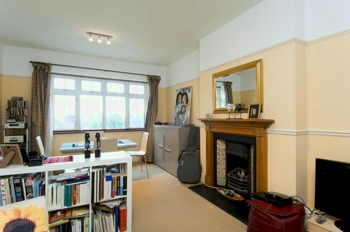 2 Bedroom Flat To Rent In Hornsey Lane, Highgate, N6
