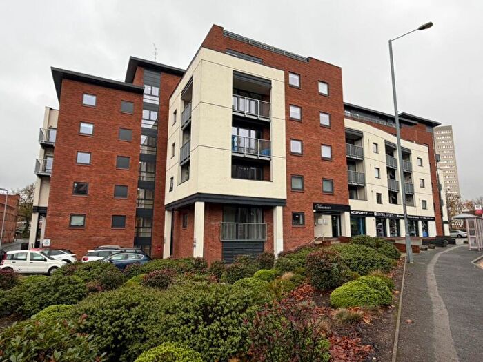 2 Bedroom Apartment For Sale In Apartment The Quadrant, Sand Pits, Birmingham, West Midlands, B1