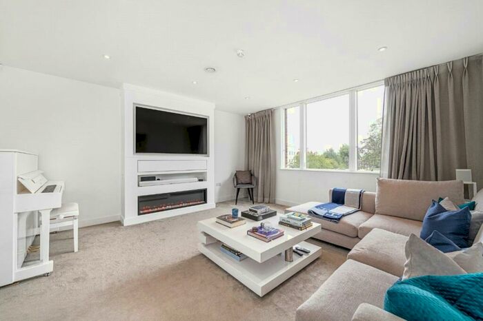 5 Bedroom Terraced House To Rent In Nunhead Green, Nunhead, London, SE15