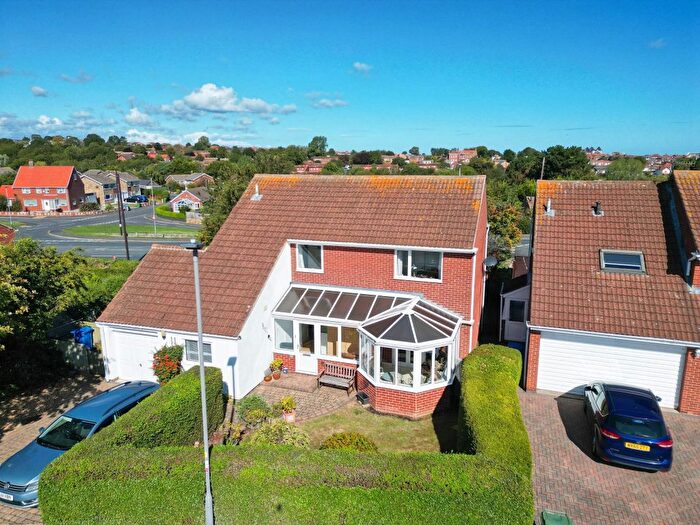 5 Bedroom Detached House For Sale In Shackleton Close, Whitby, YO21