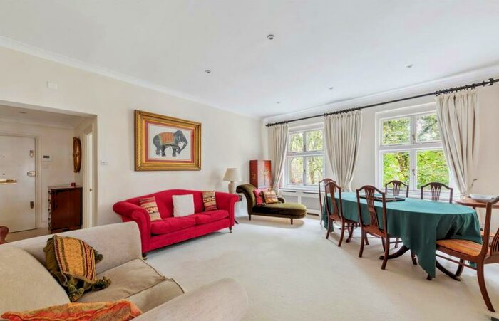 2 Bedroom Apartment To Rent In Grove End Road, St Johns Wood, London, NW8