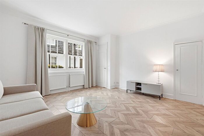 2 Bedroom Flat For Sale In De Vere Mews, London, W8