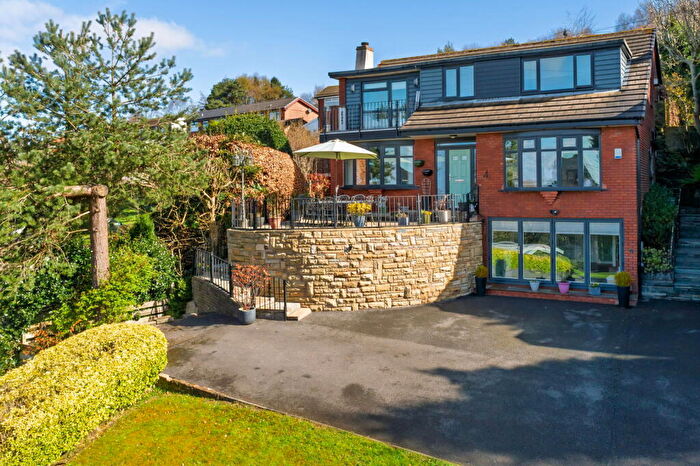 4 Bedroom Detached House For Sale In Dyson Grove, Lees, Oldham, OL4