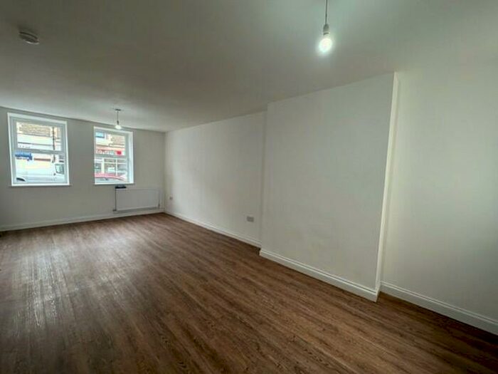 3 Bedroom House To Rent In Holton Road, Barry, CF63