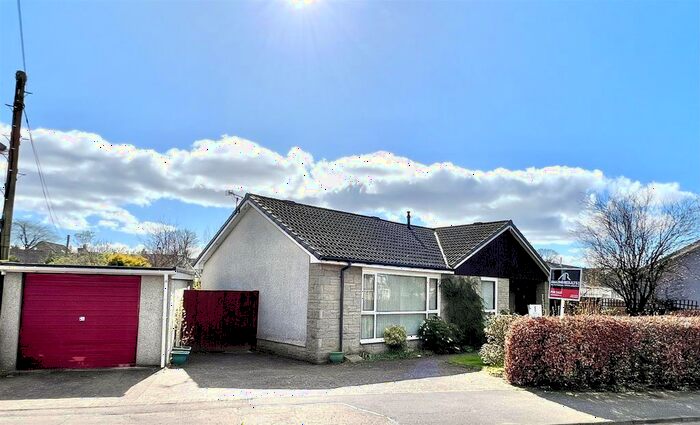 4 Bedroom Detached Bungalow For Sale In Loch Road, Saline, Dunfermline, KY12