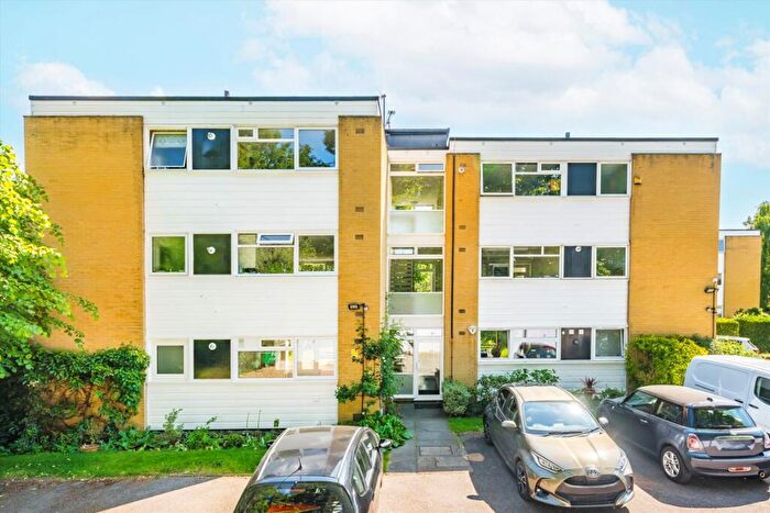 2 Bedroom Flat To Rent In Queens Ride, Barnes, SW13