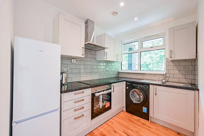 1 Bedroom Flat To Rent In Roebourne Way, Docklands, London, E16