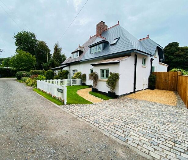 2 Bedroom Cottage For Sale In Larkhill Lane, Formby, Liverpool, L37
