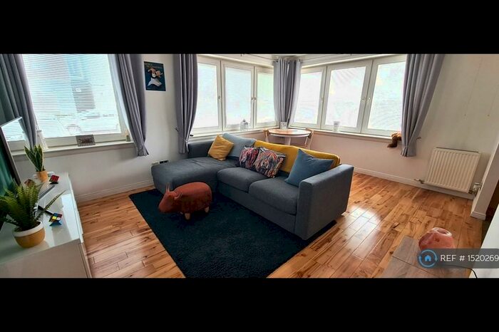 2 Bedroom Flat To Rent In Whimbrel Way, Renfrew, PA4