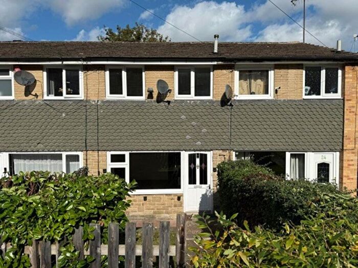 2 Bedroom Town House For Sale In Langdale Crescent, Wheatley, Halifax, Calderdale, HX2