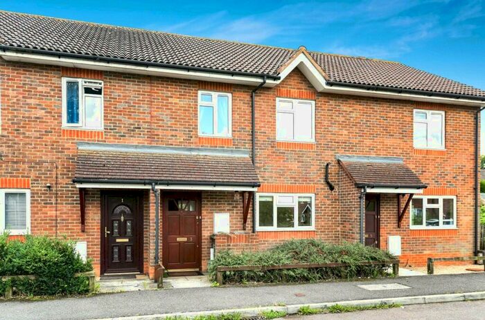 4 Bedroom Terraced House To Rent In Roman Farm Road, Guildford, Surrey, GU2