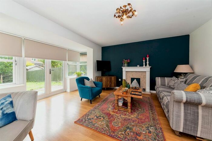 4 Bedroom Property To Rent In Banks Crescent, Stamford, PE9