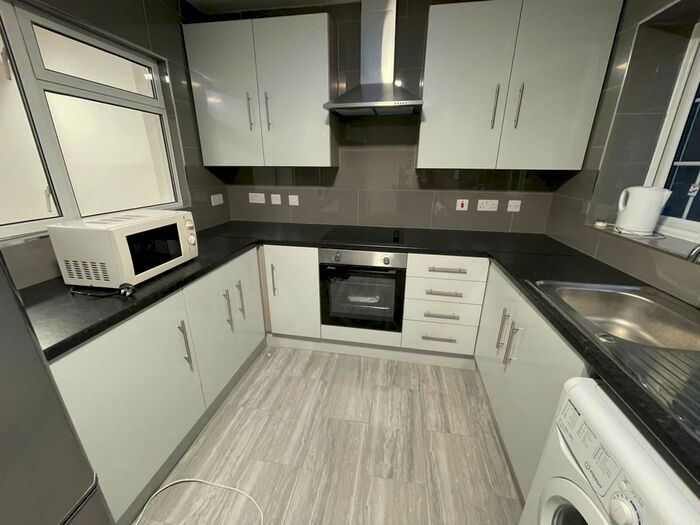 4 Bedroom Terraced House To Rent In Dalston Lane, London E8