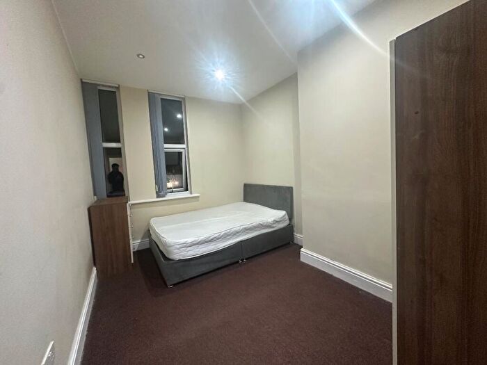 3 Bedroom Flat To Rent In Wilbraham Road, Chorlton, Manchester, M21