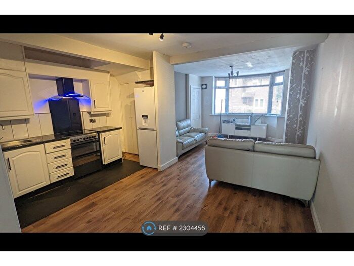 3 Bedroom Terraced House To Rent In North Street, Coventry, CV2