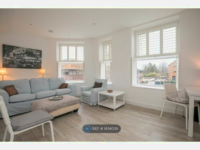 2 Bedroom Flat To Rent In Bury Fields, Guildford, GU2