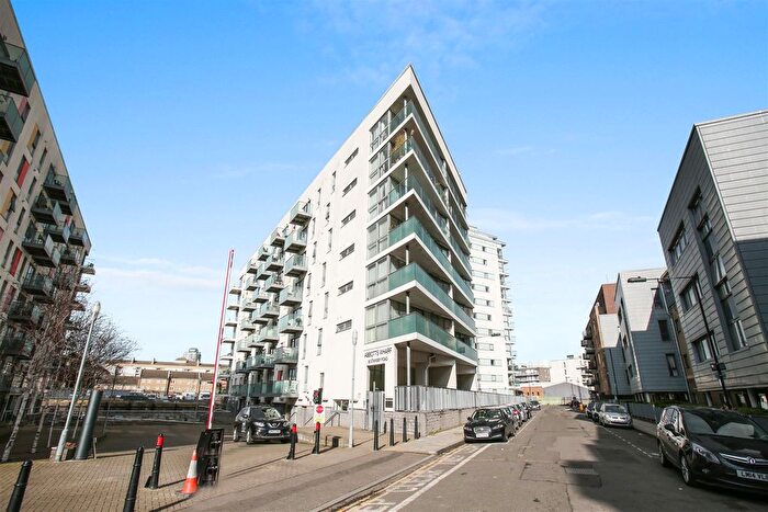1 Bedroom Flat For Sale In Abbotts Wharf, Stainsby Road, E14