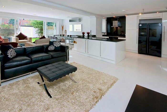 5 Bedroom End Of Terrace House To Rent In St. Johns Wood Park, London, NW8