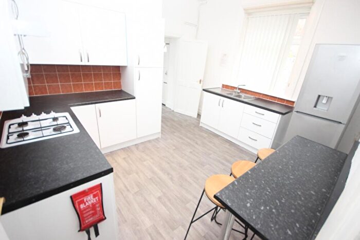 4 Bedroom Terraced House To Rent In Elmbank Road, L18