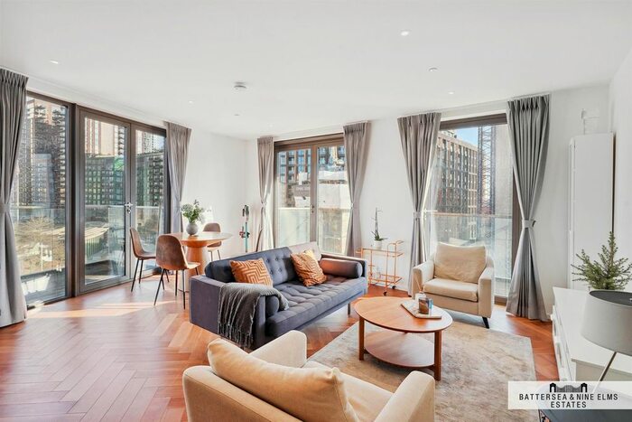 2 Bedroom Flat To Rent In New Union Square, London, SW11