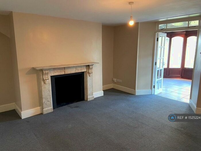 1 Bedroom Flat To Rent In Cheltenham Road, Bristol, BS6